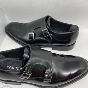 Kenneth Cole Reaction Buckle shoes